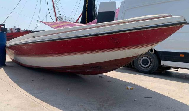 Adana’da Bu Tekne Kime Ait? Sahibi Ortaya Çıkmazsa El Konulacak!
