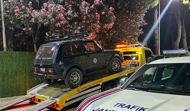 Arazi Aracıyla Drift Yapan Sürücüye Jandarmadan Müdahale: Trafikten Men Edildi!