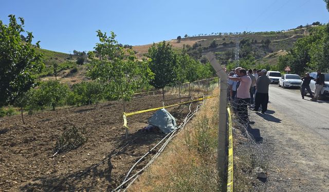 Bahçesinde Kazı Yapan Adam Toprak Altında Kaldı, Kurtarılamadı