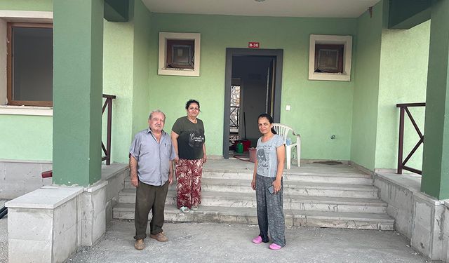 “Böylesi Daha Önce Görülmedi!” Depremzedeler Anahtarlarını Gözyaşlarıyla Aldı