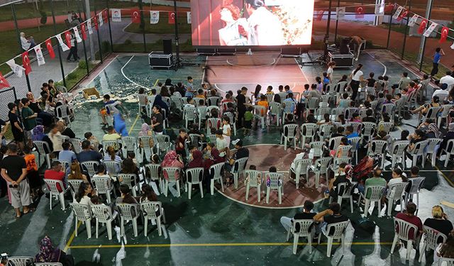 Ceyhan’da Bu Akşam Ücretsiz Sinema: Ücretsiz Açık Etkinlikte Eyvah Eyvah