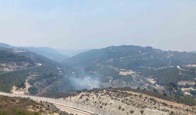 Hatay Sınırında Yangın Tehdidi: İtfaiye Ekipleri ‘Ateş Savaşçıları’ ile Alarmda