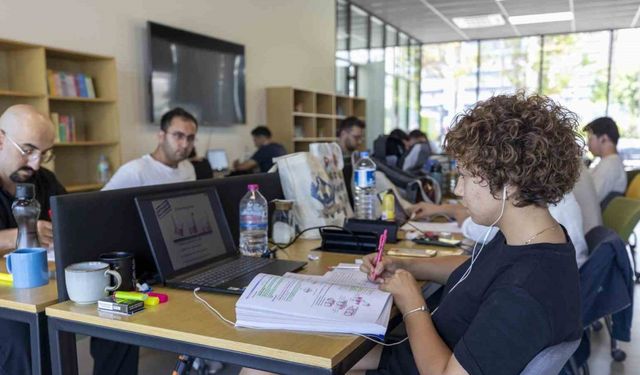 Öğrenciler ve Kitapseverler Dikkat! Yaz Tatilinde De Okuma Salonları Açık!