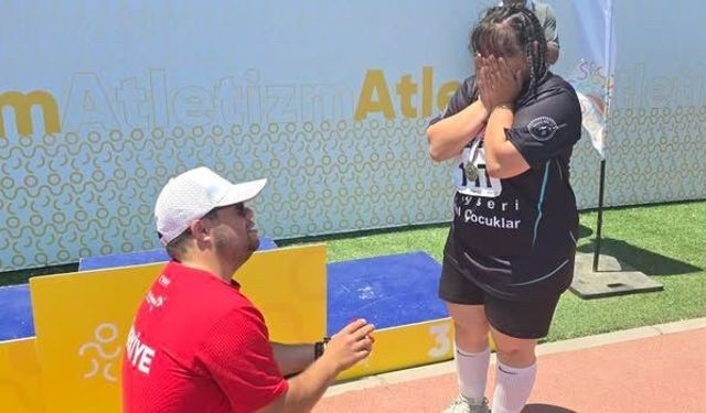 Tribünler Şahit Oldu: Altın Madalya Kazandı, Aşkın Altın Teklifini de Aldı