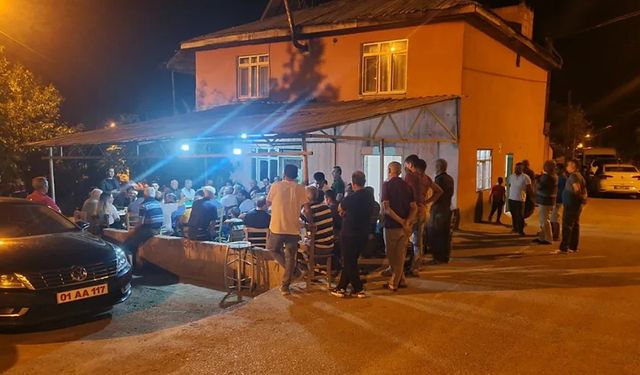 Adana’da Yetkililer Halkla Yüz Yüze Geldi! O Mahallede Dikkat Çeken Görüşme