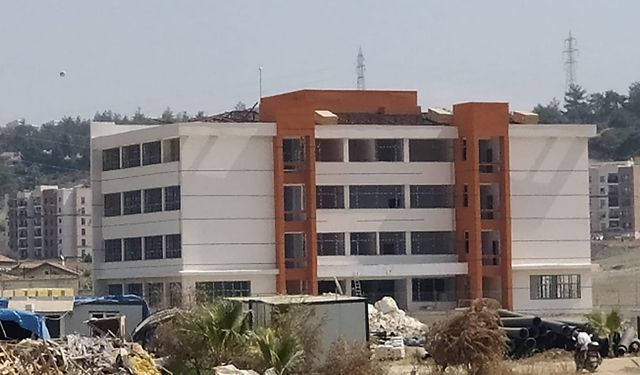 Adana’nın Yeni Yerleşim Yerlerinin Okul İhtiyacı Karşılanıyor