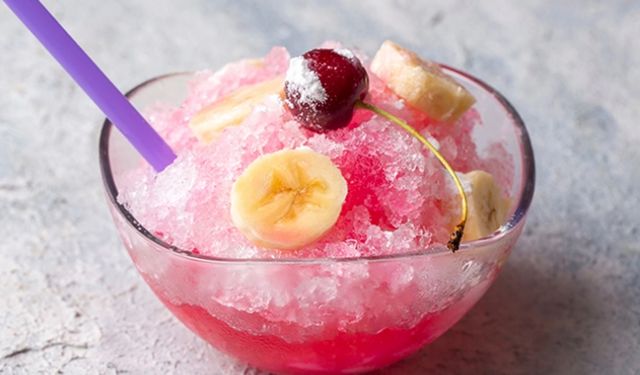 Adana Sıcağının Serinleten Sırrı 'Bici Bici' Evde Nasıl Yapılır? O 'Karsambaç' Kıvamının Sırrı Bir Kaşık Nişastada saklı