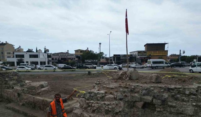 Bölge Halkı Şaşkın: Tarihi Kale Kazılarla Ortaya Çıktı, Türk Bayrağıyla Taçlandı!