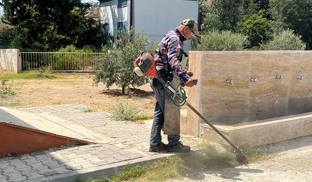 Yeni Döneme Temiz Başlangıç! Karataş Belediyesi Okulları Baştan Aşağı Temizliyor