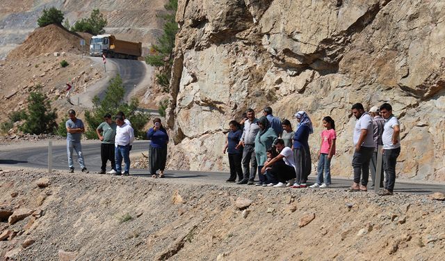 Kazalar, Gözyaşı ve Umutsuzluk! Aileler Yol Bitene Kadar Nöbette