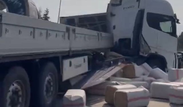 Adana-Pozantı Otoyolunda Facianın Eşiği! Yükler Yola Saçıldı
