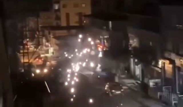 Sıcak Hava Elektrik Tellerini Patlattı: Havai Fişek Gösterisi Gibi Patlamalar Yaşandı