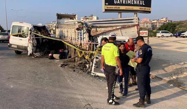 Uyuyakalan Sürücü Felaketi Getirdi: 2 Ölü, 10 Yaralı