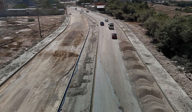 Adana’da Yol Çilesi! 5 Aydır Bitmeyen Çalışma Hayatı Felç Etti