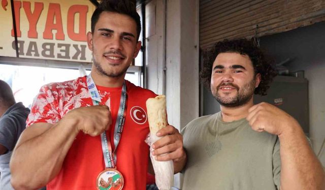 Adana’nın Gururu: Kasap Genç, Bilek Güreşinde Dünya Üçüncüsü