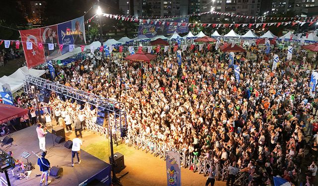 Yüreğir’de Bayram Havası! Onur Erol Konseriyle Final Yaptılar