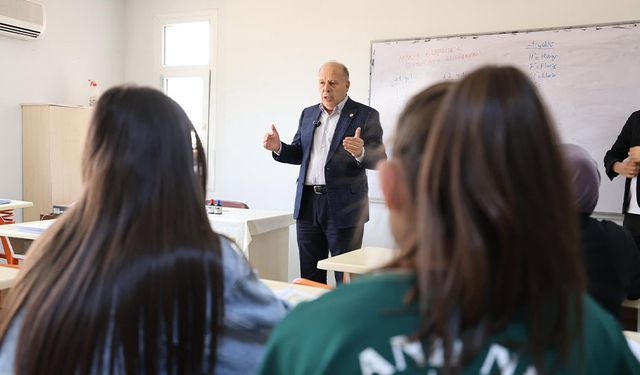 Bir Fabrika Bekçisinin Oğlu Nasıl Belediye Başkanı Oldu? İşte Ali Demirçalı’nın Sırrı