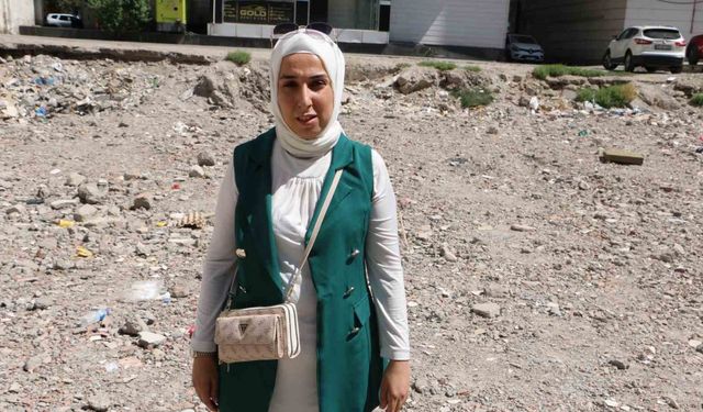 Depremden Kurtulan Kadın Kitap Yazdı, Gelirin Yarısı Yetimlere Gidecek