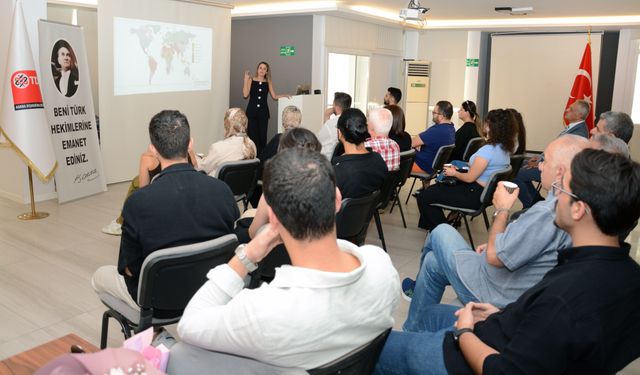 Diş Hekimlerine “Diş Eti Hastalıkları ve Probiyotiklerin Rolü” Anlatıldı