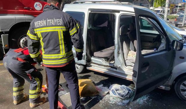 Esnafın Kahramanlığı: Park Halindeki Araç Yanmak Üzereyken Kurtarıldı