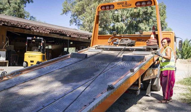 Kadın Çekici Operatörü Tabuları Yıkıyor