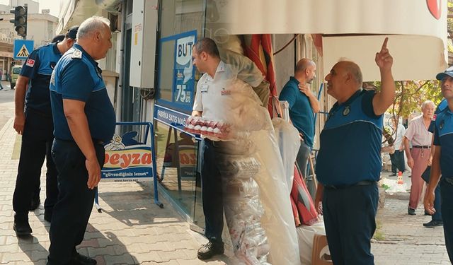Kaldırım Yayaların! Kozan’da 67 İş Yeri Denetlendi, İşgali Olanlara Ceza Kesildi