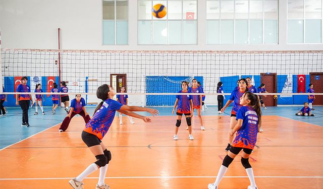 Seyhan’da Yaz Spor Okulları Coşkusu: 2.500 Çocuk Spora Başladı!