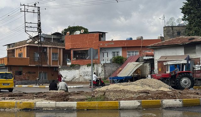 Adana’da Su Borusu Krizi: Vatandaşlar “Ne Zaman Düzeltilecek?” Diye Soruyor