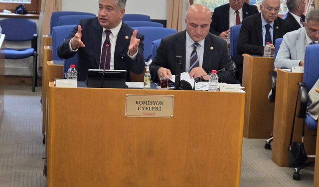 Sadullah Kısacık: “Bu Torba Kanun Vatandaşın Sırtına Yük Kanunudur!”