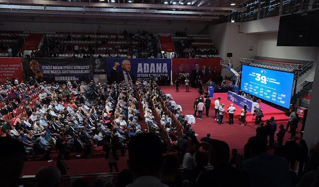 CHP Adana Kongresi’nde Dikkat Çeken Mesaj: “Sokak Sokak Çalışacağız!”