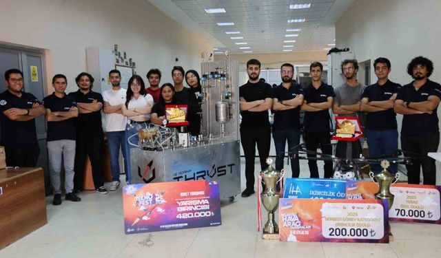 Adana’dan Uzaya! TEKNOFEST Birincileri Şimdi Roketlerini Gökyüzüne Hazırlıyor