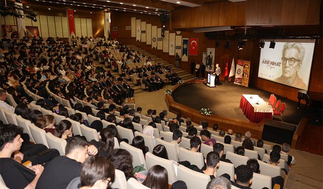 “Bayrak Şairi” Arif Nihat Asya’ya Çukurova’da Anlamlı Vefa!