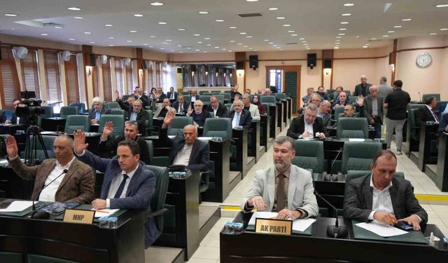 Ayakta Yolcu Tartışması Meclise Taşındı! Samsun’da Yeni Ulaşım Sistemi Onaylandı