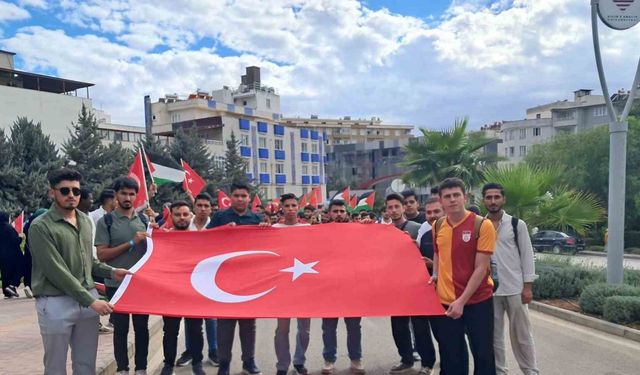 Filistin İçin Kampüste Buluşan Öğrencilerden Mesaj: Yanınızdayız