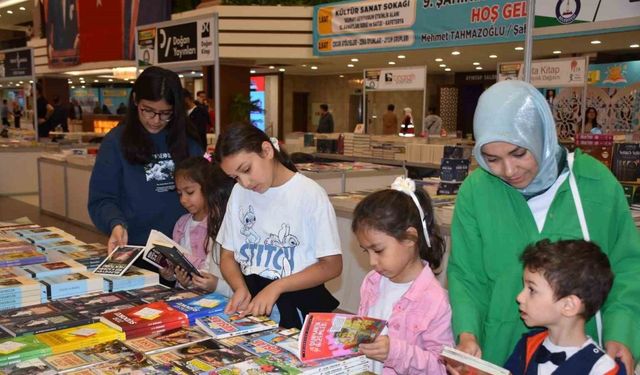“Kitap Hayattır, Hayat Kitaptır” Mesajı İle Gaziantep’te Kitap Şöleni!