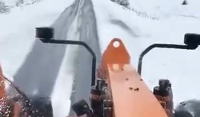 Sonbaharın İlk Karı Düştü, İlçeler Beyaza Büründü!