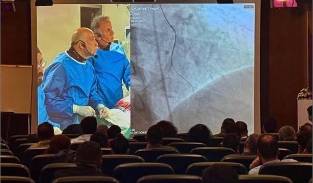 Kardiyoloji Uzmanları Adana’da Buluştu: 5 Zorlu Vaka Canlı Olarak Gerçekleştirildi
