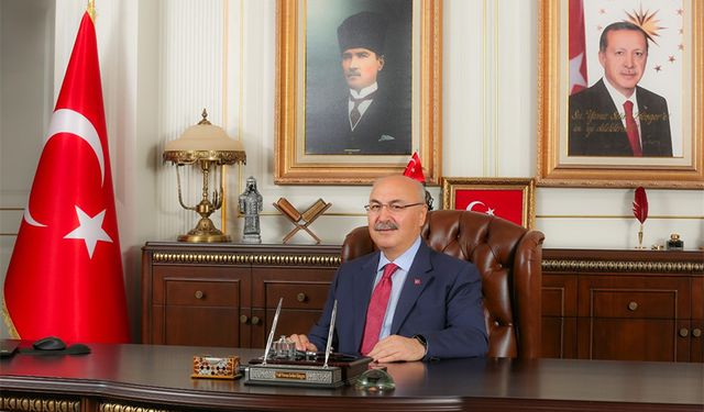 Vali Köşger’den Öğretmenlere Duygusal Mesaj: ‘Geleceği Siz İnşa Ediyorsunuz