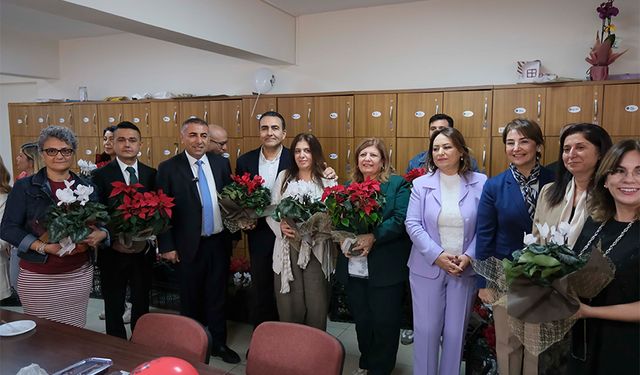 Adana’da Duygulandıran Öğretmenler Günü Buluşması! Geçer’den Anlamlı Jest