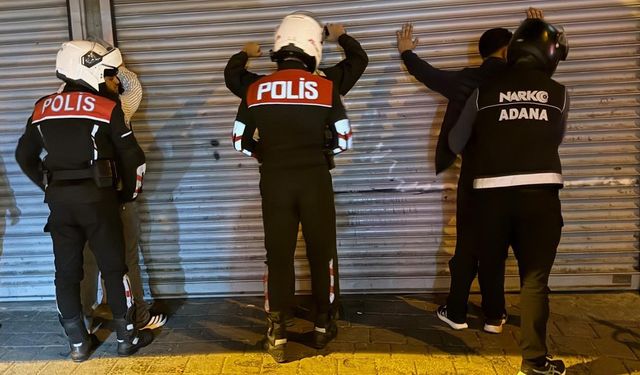 Adana’da Şok “Narko-Alan” Operasyonu: 20 Kişi Suçüstü Yakalandı!