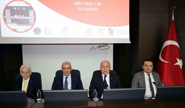 Zeki Kıvanç: “Doğu Akdeniz Ana Konteyner Limanı Adana’yı Lojistik Üs Haline Getirecek!”