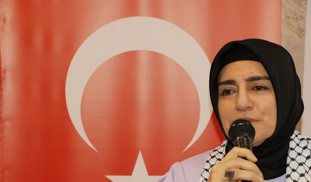 Gözyaşları İçinde Dinlendi! Gazzeli Annenin Mektubu Salonda Sessizlik Oluşturdu