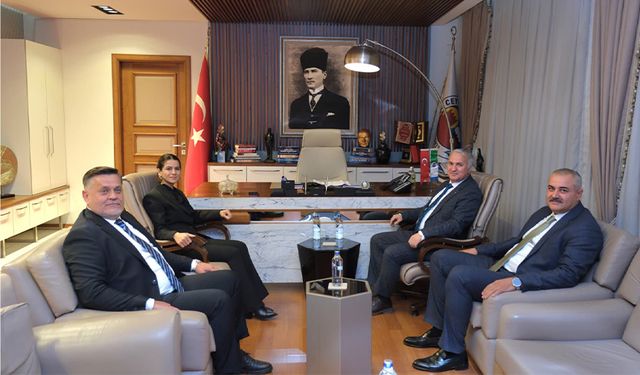 Ceyhan’da İş Birliği Mesaisi: Kaymakam Kurtyemez’den Başkan Vekili Yıldız’a Ziyaret