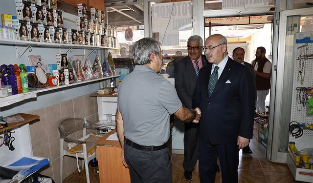 Vali Köşger’den Adana Çıkarması! Semt Pazarında Vatandaşla Buluştu!