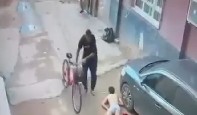 Adana’da Sokak Ortasında Dehşet!