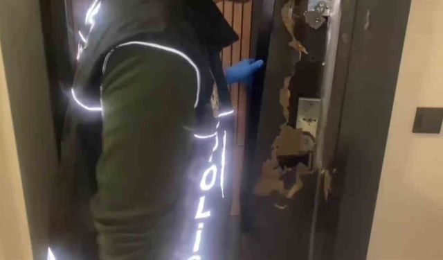 Adana’da Şok Operasyon: 14 Bin Adet Sentetik Ecza Ele Geçirildi!