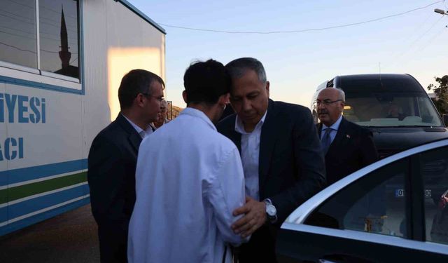 Bakan Yerlikaya’dan Adana’da Duygulandıran Ziyaret!