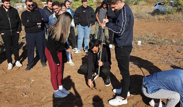 ÇÜ’de Toprak Heyecanı! Hangi Takım En Derine Ulaştı?