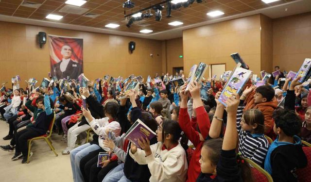 Kozan’da Dijital Bağımlılığa Karşı Kitaplı Formül: 386 Öğrenci Katıldı