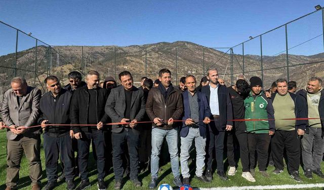 Feke’de Spora Büyük Yatırım: Modern Halı Sahalar Açıldı